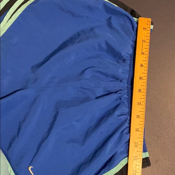 Nike shorts - Picture 6 of 8